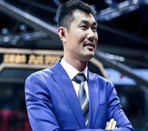 李梦,岁魅力四溢,健身房亮相,立博体育,立博体育官网,立博体育官方,立博体育下载