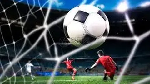 当红偶像遭遇私生车追尾，现场惨状图引发关注