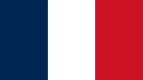 杜锋弃用中锋引热议，徐昕缺席赛场内幕曝光：贝兹利是关键考量的幕后推手？